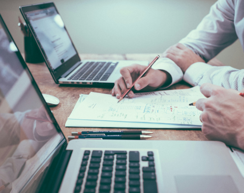 Cumplimiento y Seguridad (Privacidad de Datos)