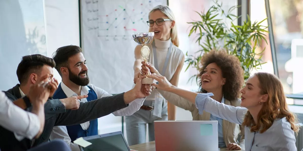 premios a colaboradores 