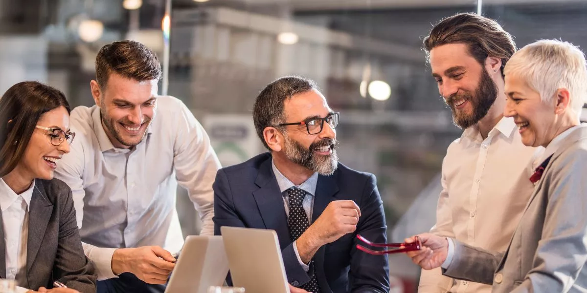 beneficios laborales en la oficina 