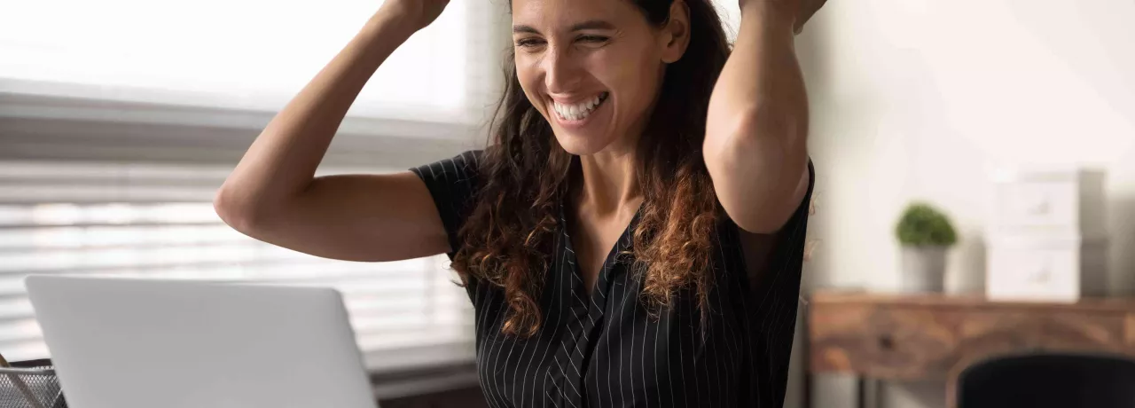 celebrar los logros de la empresa