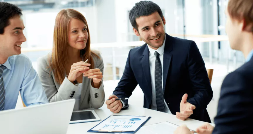  satisfacción de los colaboradores influye en la retención de clientes