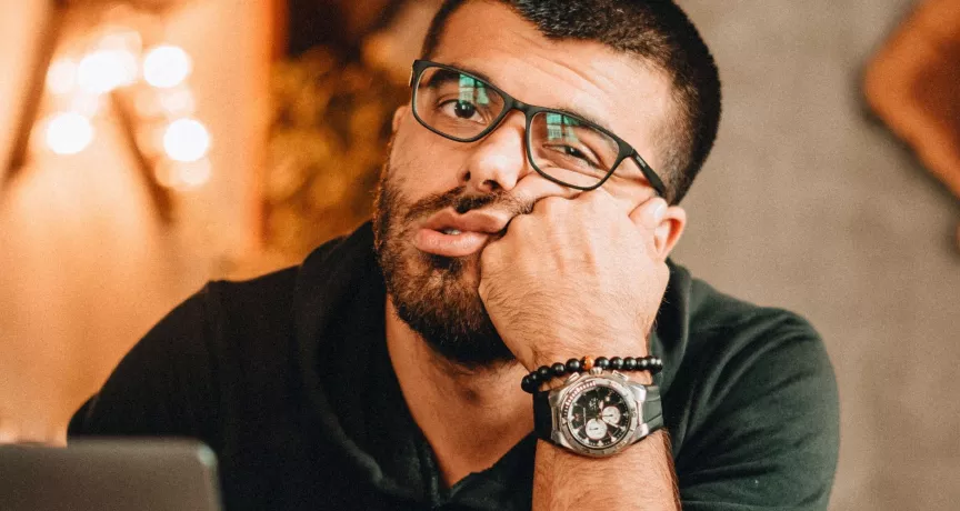 calentar el asiento procrastinar